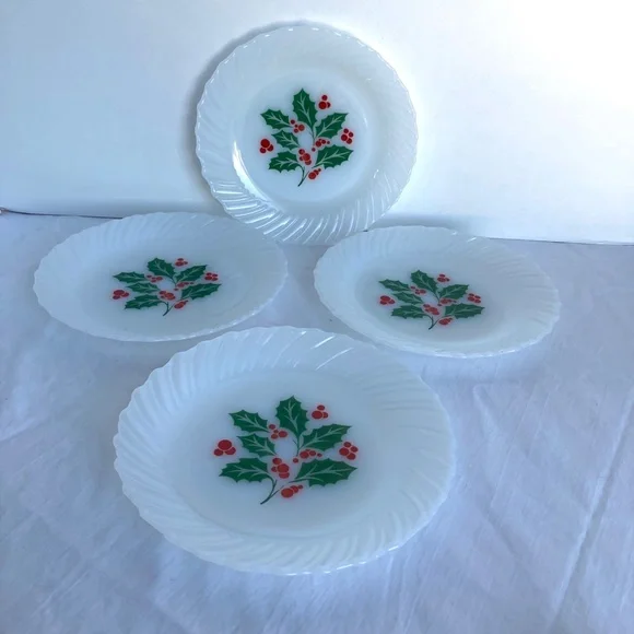 Termocrisa White Milkglass 4 Holly Dessert Plates - Picture 1 of 6